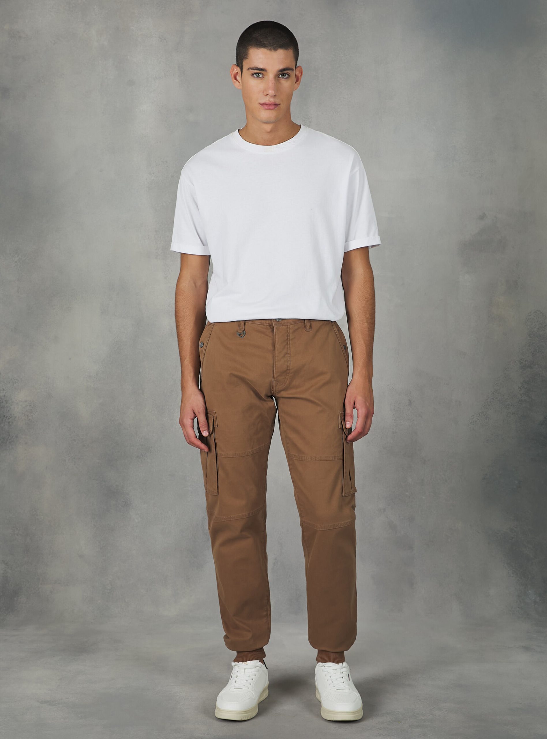 Alcott Cotton Cargo Trousers With Elastic Band Produktqualitätskontrolle Hosen Br2 Brown Medium Männer – 1
