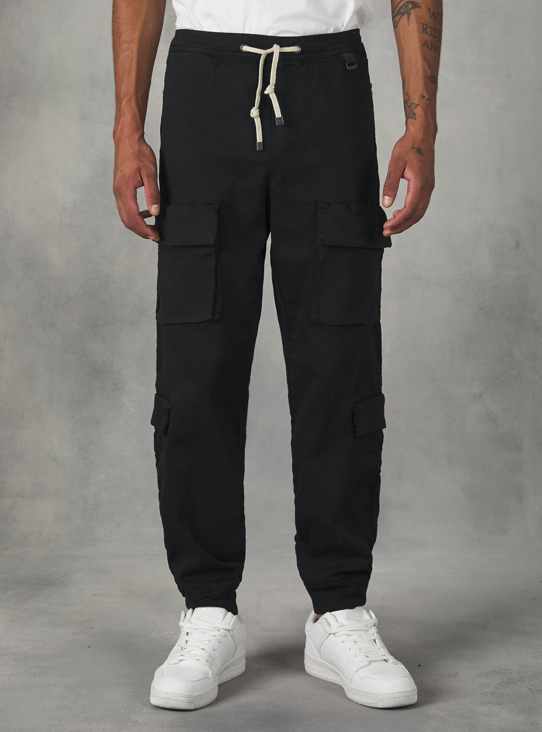 Bk1 Black Jogger Trousers With Large Pockets Männer Alcott Norm Hosen – 2