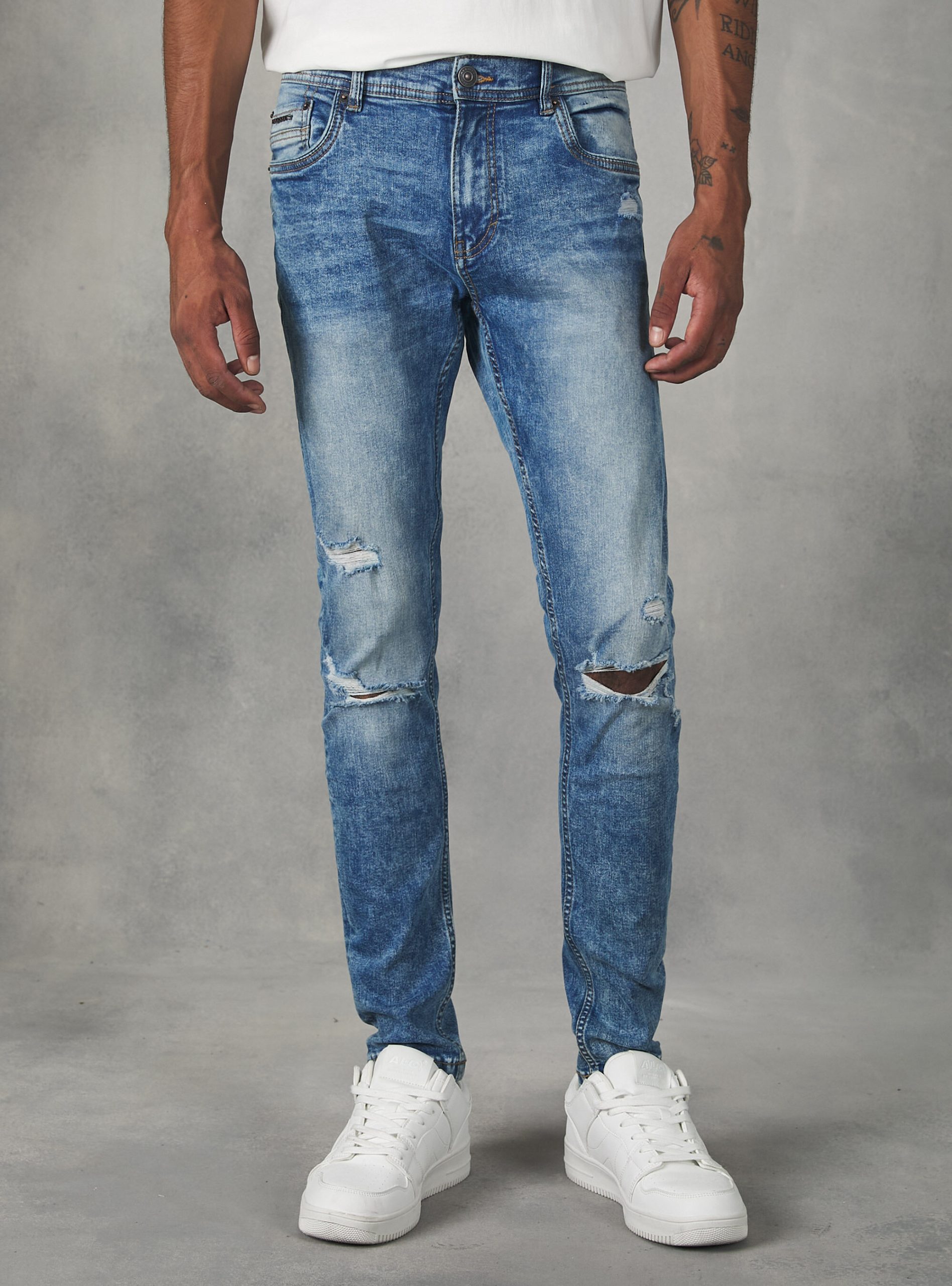 D005 Light Blue Super Skinny Jeans With Breaks In Stretch Denim Männer Marktforschung Jeans Alcott – 2