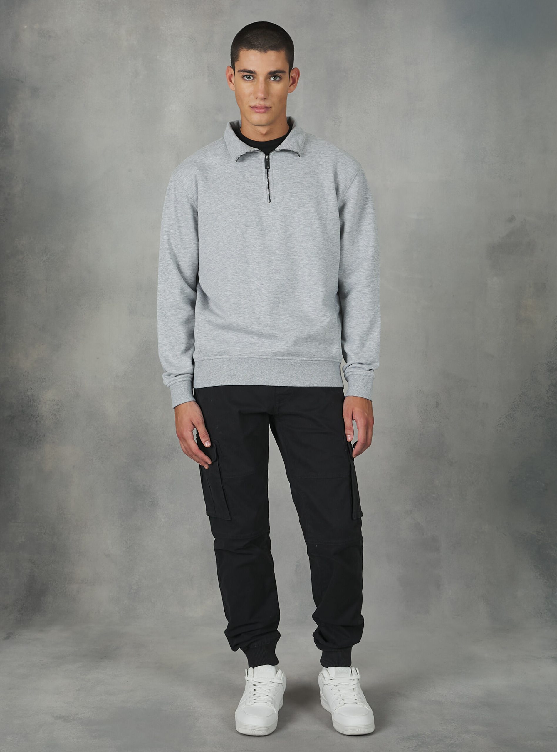 Produktstandard Mgy2 Grey Mel Medium Männer Plain-Coloured Half-Neck Sweatshirt Sweatshirts Alcott – 2